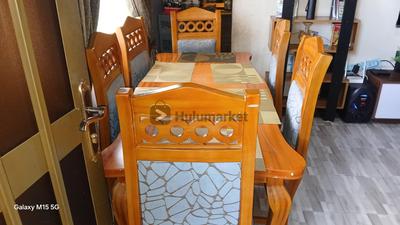 **Dining table**
