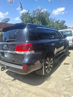 Toyota Land Cruiser 2014