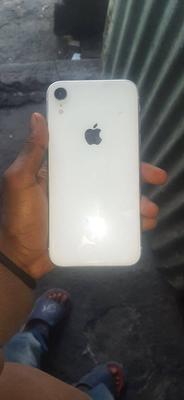 Apple iPhone XR 64 GB