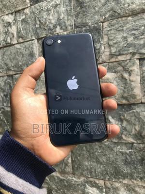 Apple iPhone SE 64 GB