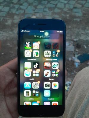 Apple iPhone 8