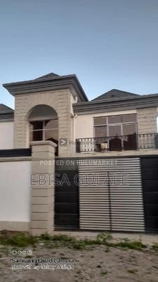 6-bedroom House for sale