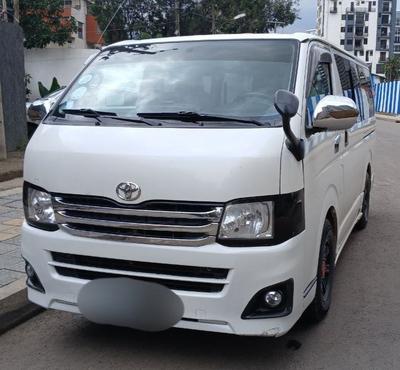 Toyota Hiace 2010 Automatic