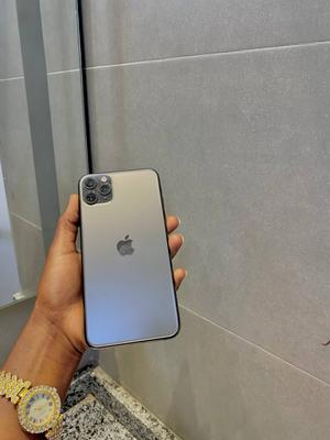 Apple iPhone 11 Pro Max 64 GB