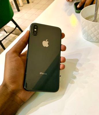 Apple iPhone X