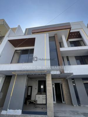 7-bedroom House for sale in Yeka