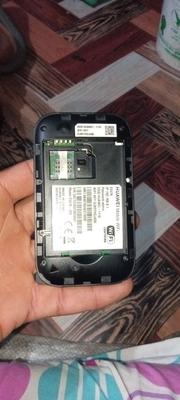 Huawei E5576 4G Mobile Wi-Fi Router, in good condition.