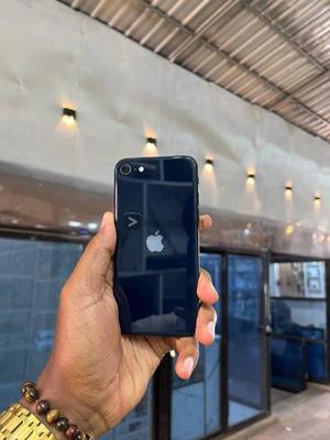 Apple iPhone SE 64 GB