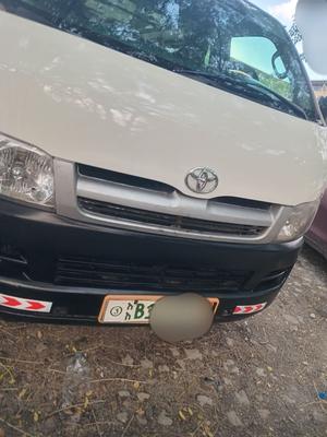 Toyota Hiace 2005 Manual