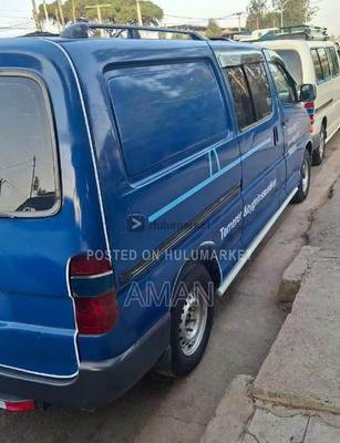 Toyota Hiace 2001