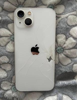 Apple iPhone 13