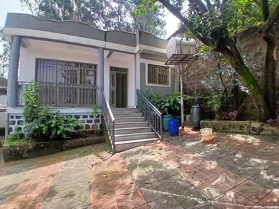 House for sale in Bole