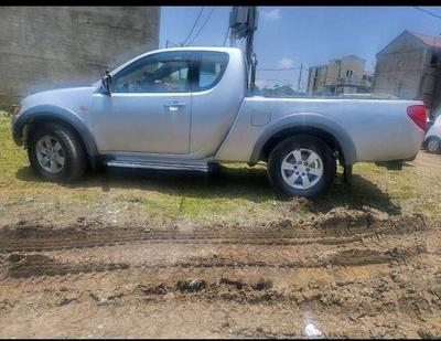 Mitsubishi L200 2007 Manual