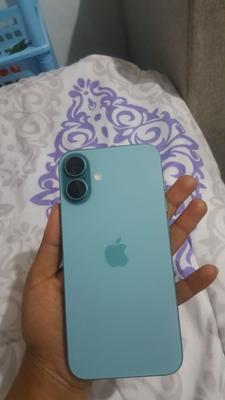 Apple iPhone 16