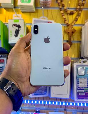Apple iPhone X 64 GB