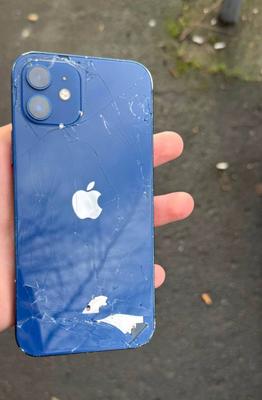 Apple iPhone 12
