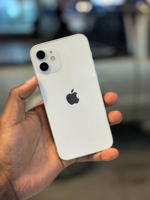 Apple iPhone 12 64 GB