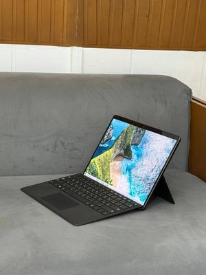 💼Microsoft Surface Pro 9
