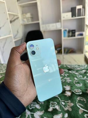 Apple iPhone 12