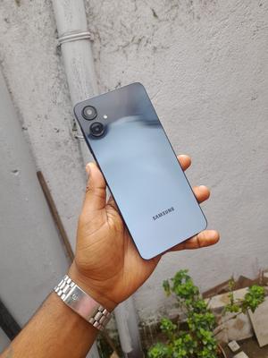 Samsung Galaxy A06 128 GB