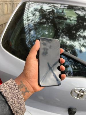 Apple iPhone XR 64 GB