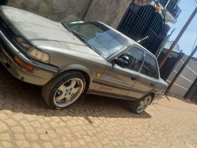 Toyota Corolla 1990