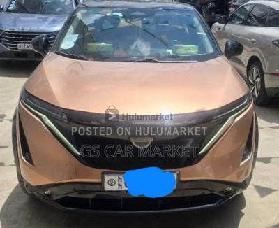 Nissan 2023
