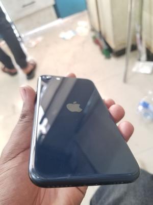 Apple iPhone SE 64 GB