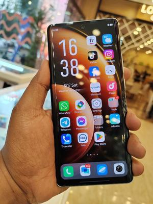 Oppo 512 GB