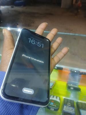 Apple iPhone XR