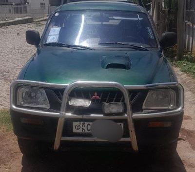 Mitsubishi 2000 Manual