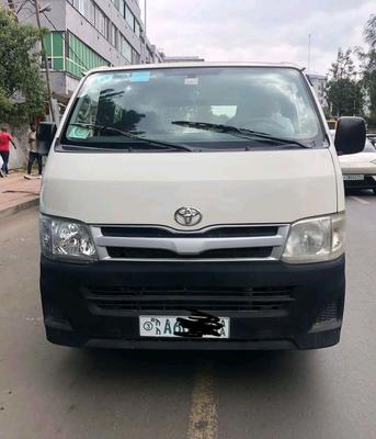 Toyota Hiace 2013 Manual