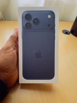 **Iphone 17 promax(packed)📦**