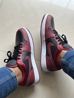 🏷️ Nike Airjordan one