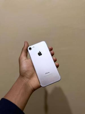 Apple iPhone 7 32 GB