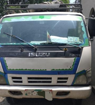 Isuzu ዱዳ
