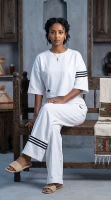 ዘና ያለ እና ውብ፤ ለቀኑ ግርማ ሞገስ።