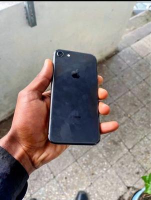 Apple iPhone 8 64 GB