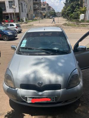 Toyota Vitz 2000 Automatic