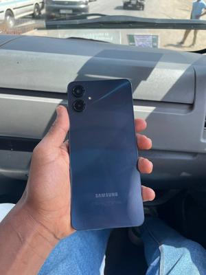 Samsung Galaxy A06 128 GB