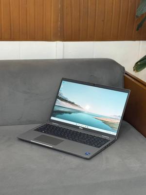 💼DELL Precision 3571