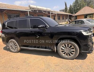 Toyota Land Cruiser 2023